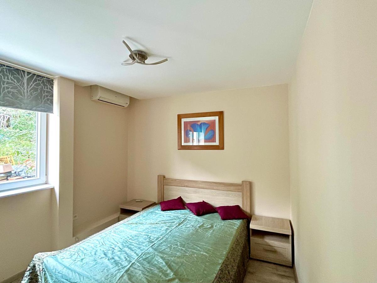 Apartments Lav Kotor Luaran gambar