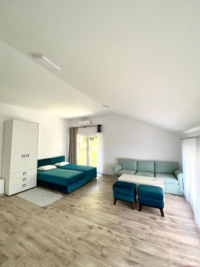 Apartments Lav Kotor Luaran gambar