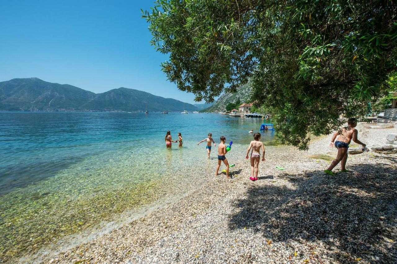Apartments Lav Kotor Luaran gambar